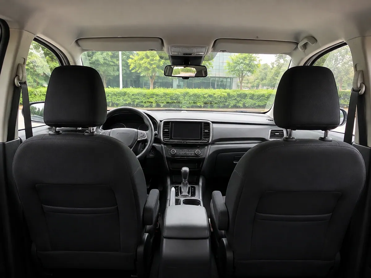 Mitsubishi Xpander 2025 · 앞좌석
