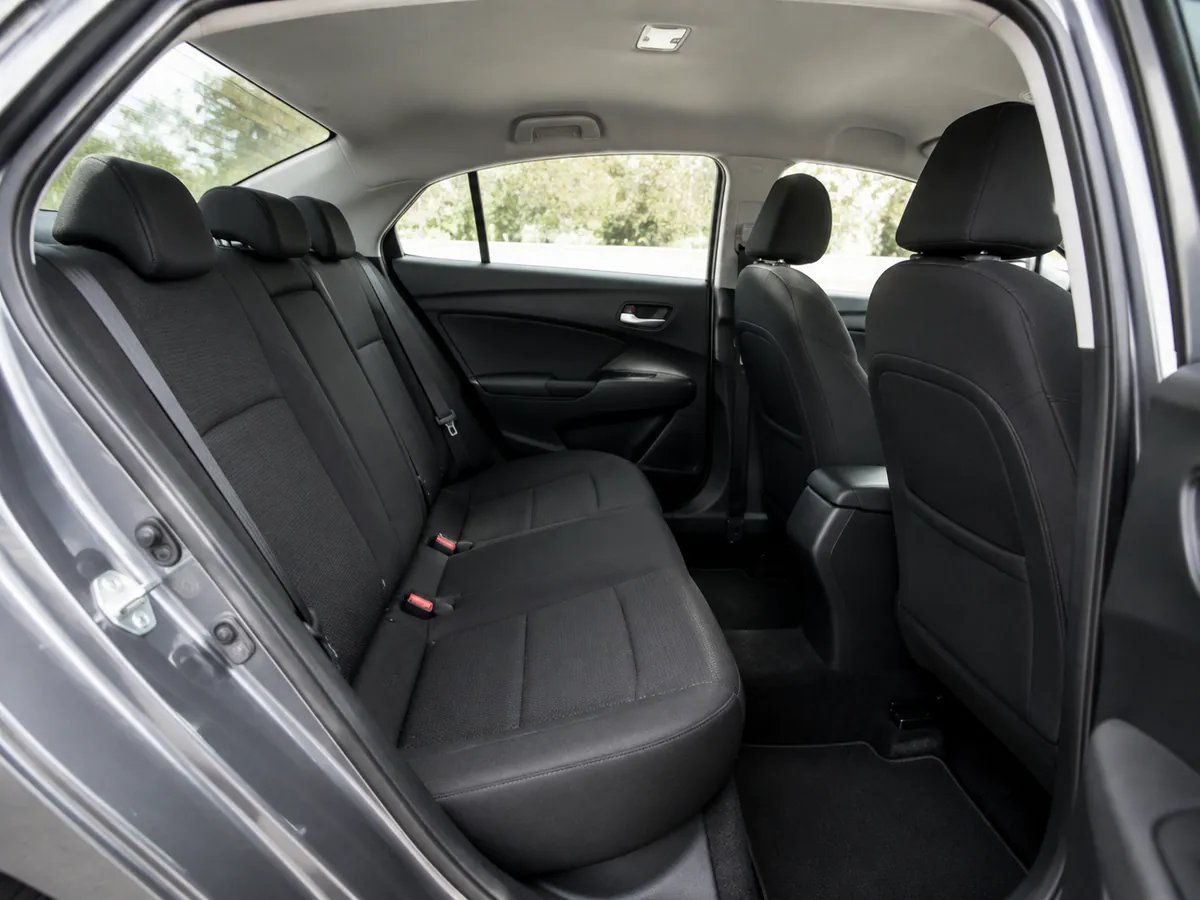 Toyota Vios 2020 · 뒷좌석